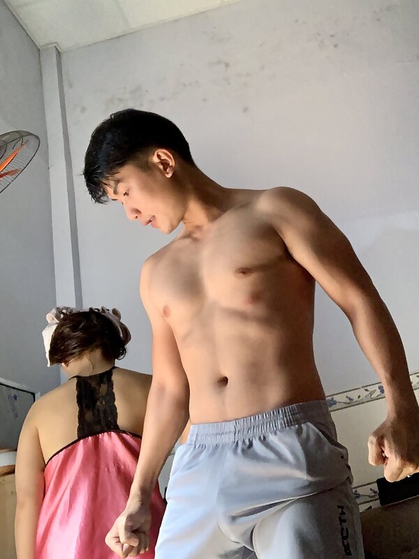 Next Image >>
