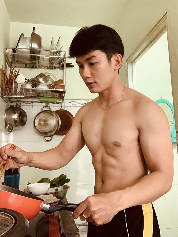 Next Image >>