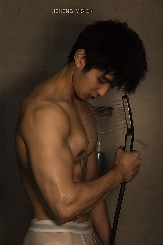 Next Image >>