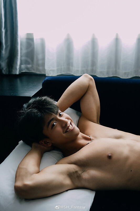 Next Image >>