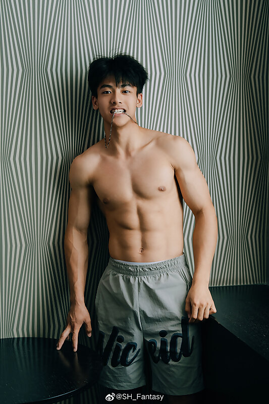 Next Image >>