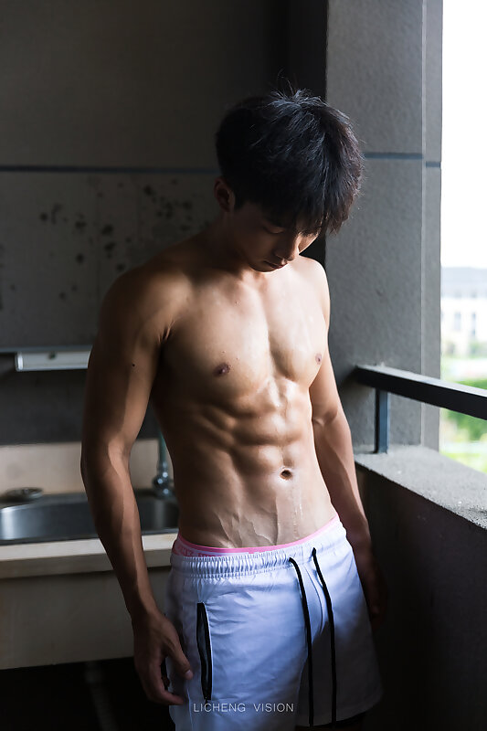 Next Image >>