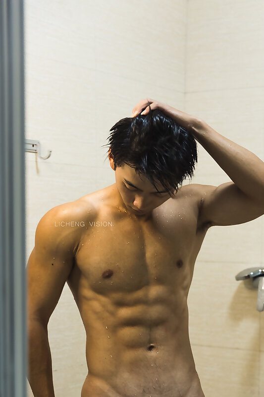 Next Image >>