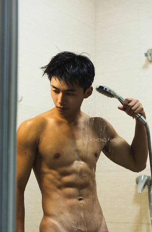 Next Image >>
