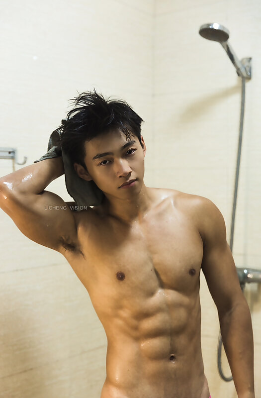 Next Image >>