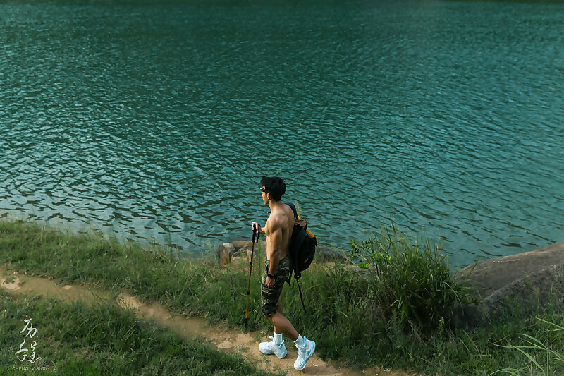 Next Image >>