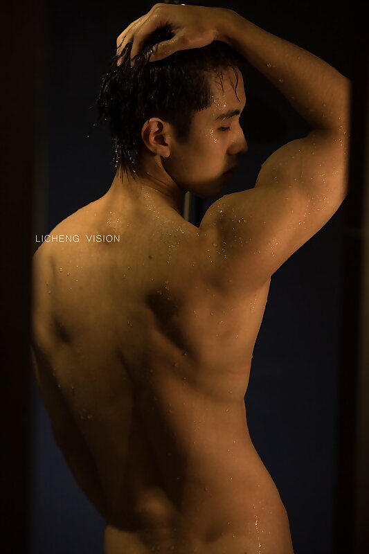 Next Image >>