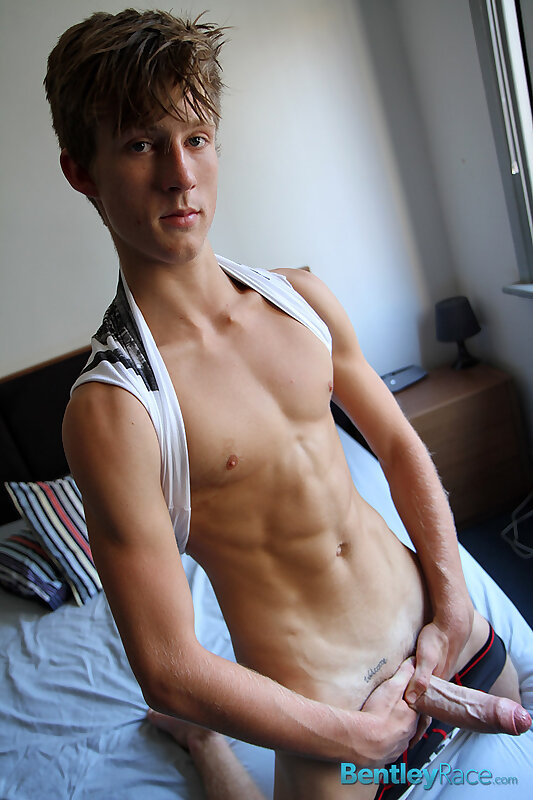 Next Image >>