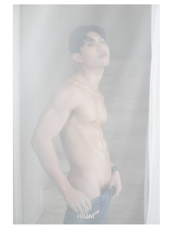 Next Image >>
