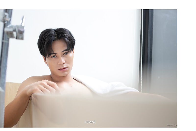 Next Image >>