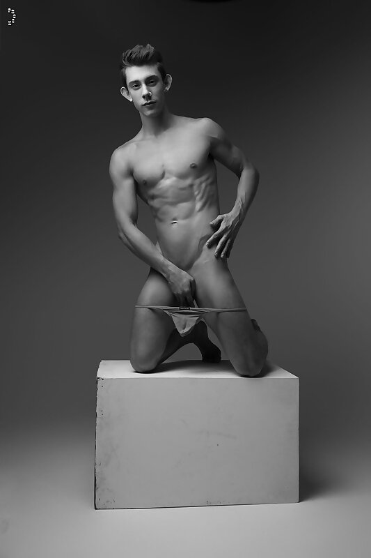 Next Image >>