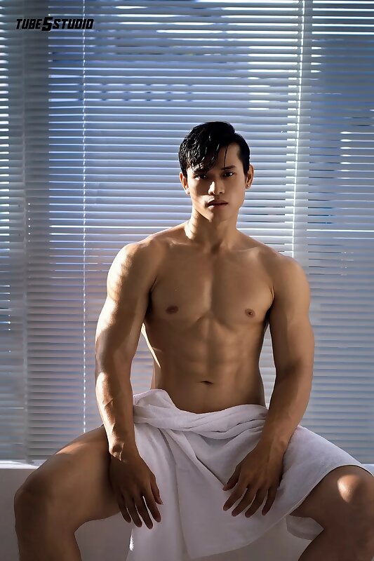 Next Image >>
