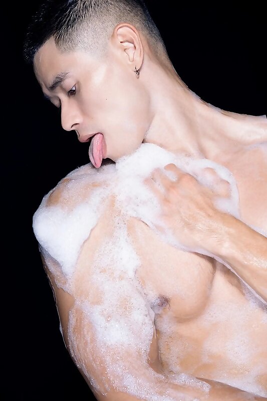 Next Image >>