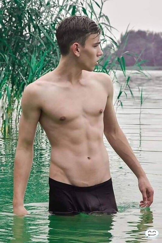 Next Image >>