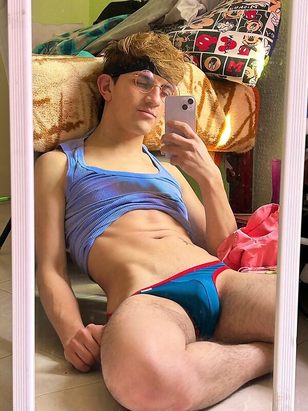Next Image >>