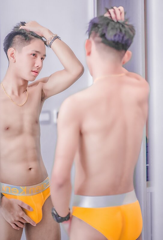 Next Image >>