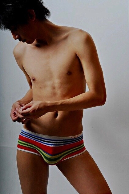 Next Image >>