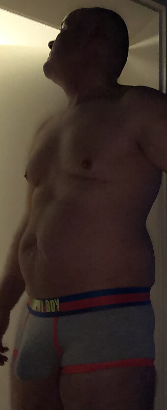 Next Image >>
