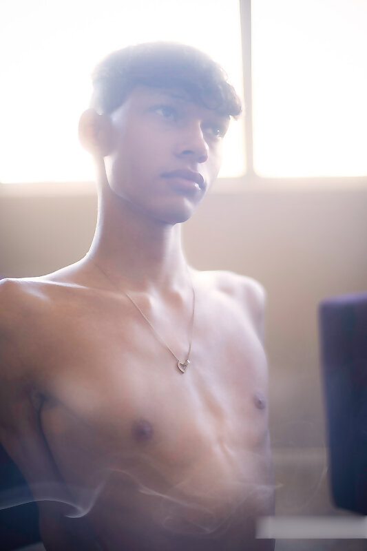 Next Image >>
