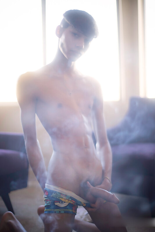 Next Image >>