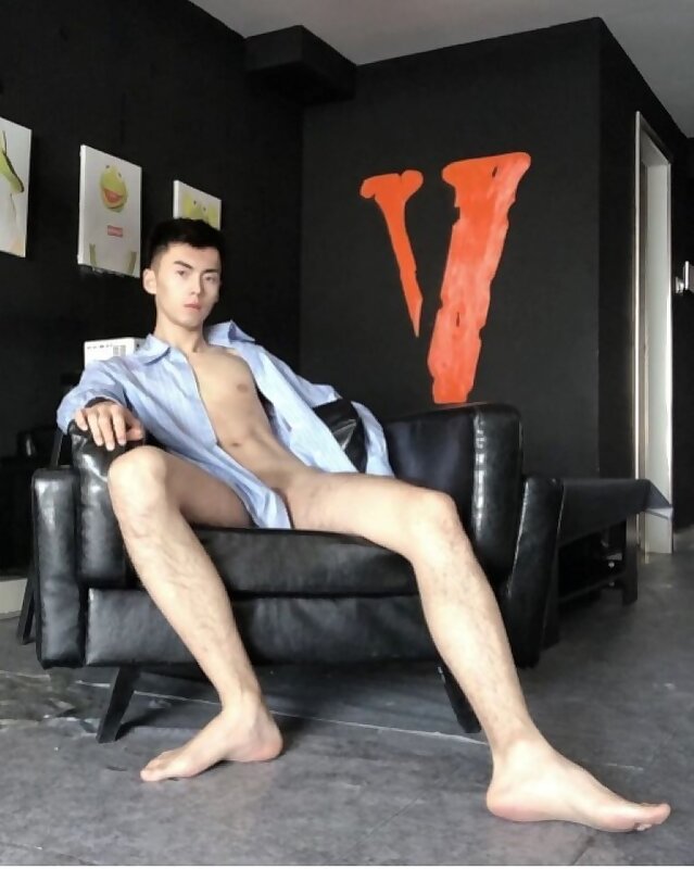 Next Image >>