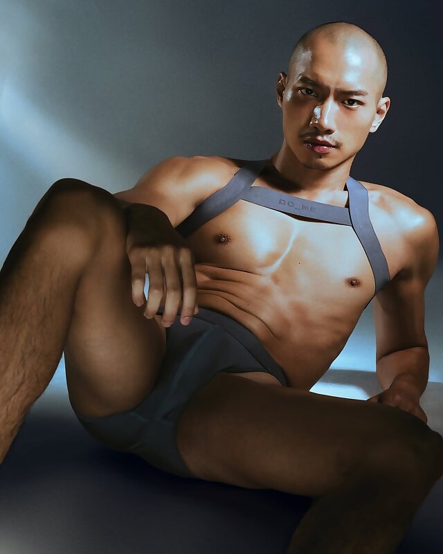 Next Image >>