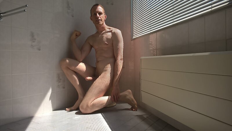 Next Image >>