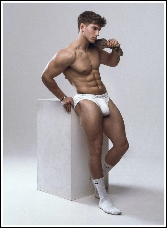 Next Image >>
