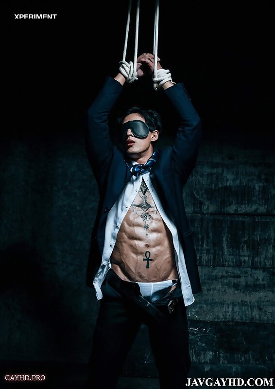 Next Image >>