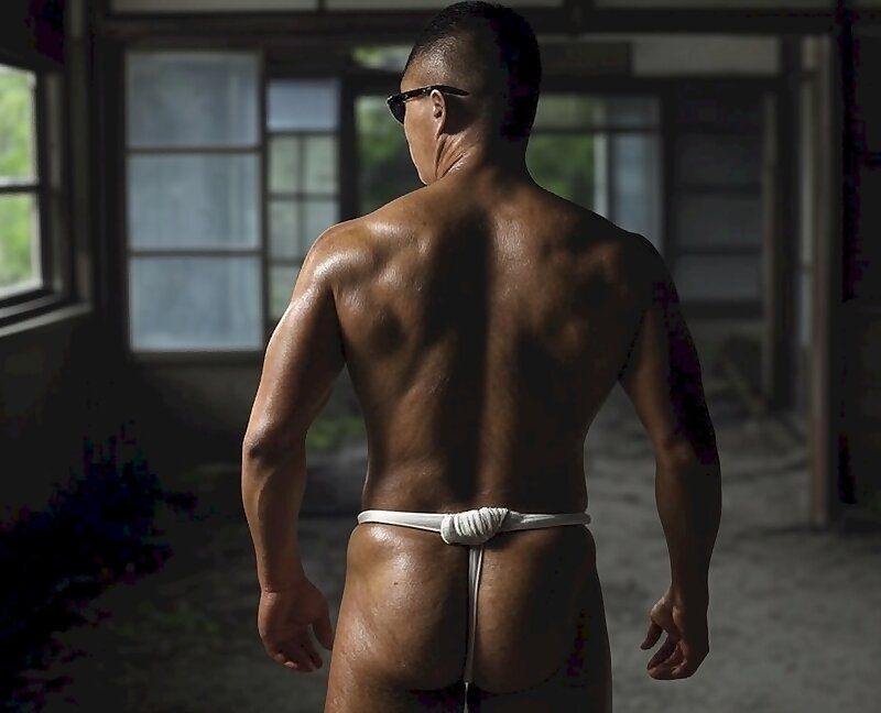 Next Image >>