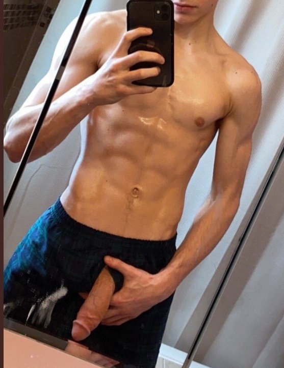 Next Image >>