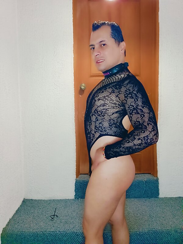 Next Image >>