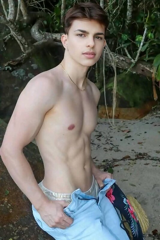 Next Image >>