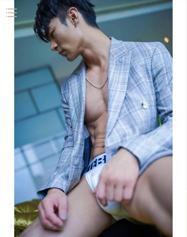 Next Image >>