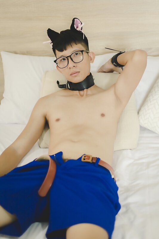 Next Image >>