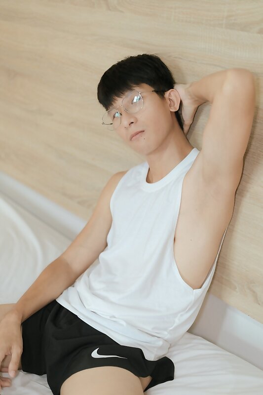 Next Image >>