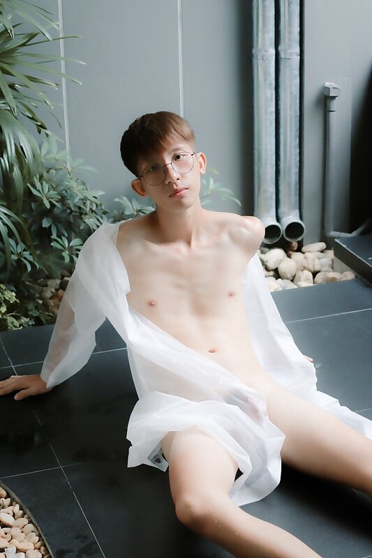 Next Image >>