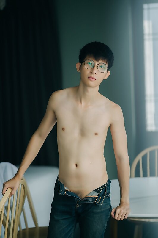 Next Image >>