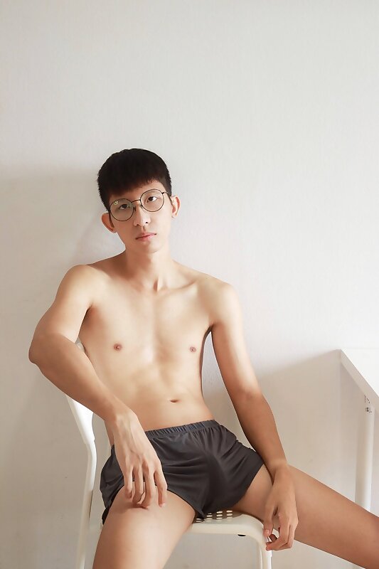 Next Image >>