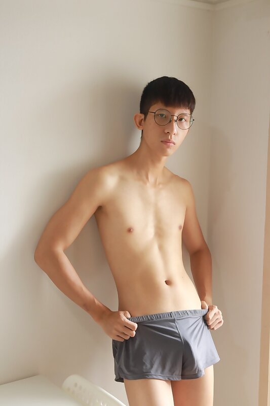 Next Image >>