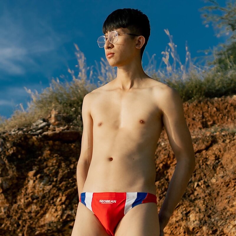 Next Image >>