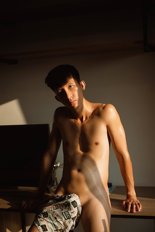 Next Image >>