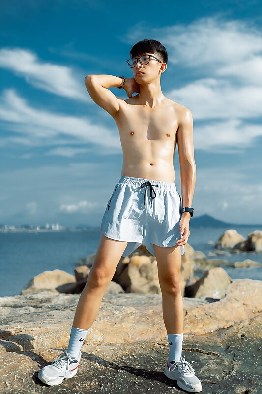 Next Image >>