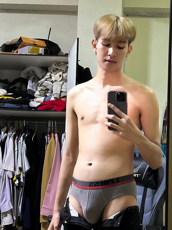 Next Image >>