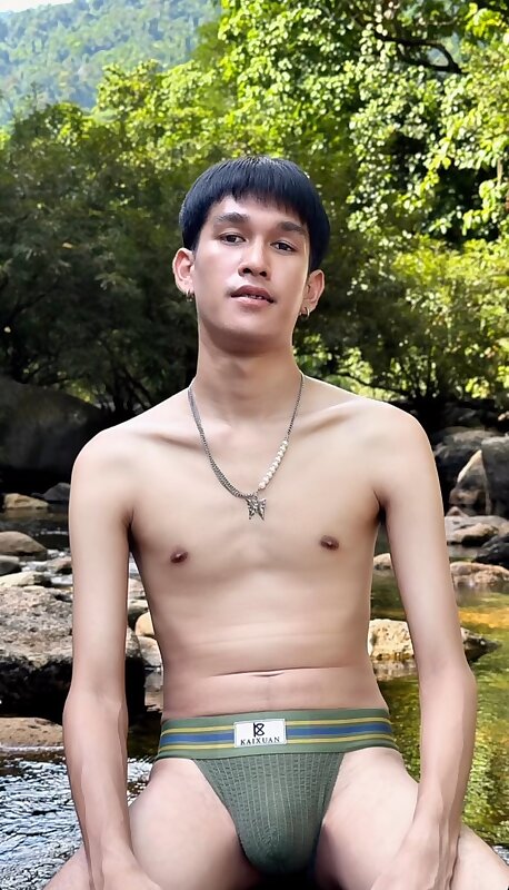 Next Image >>