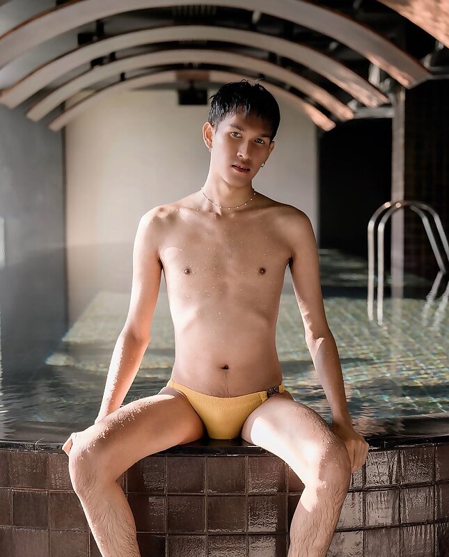 Next Image >>