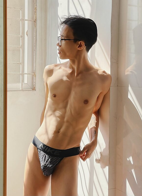 Next Image >>