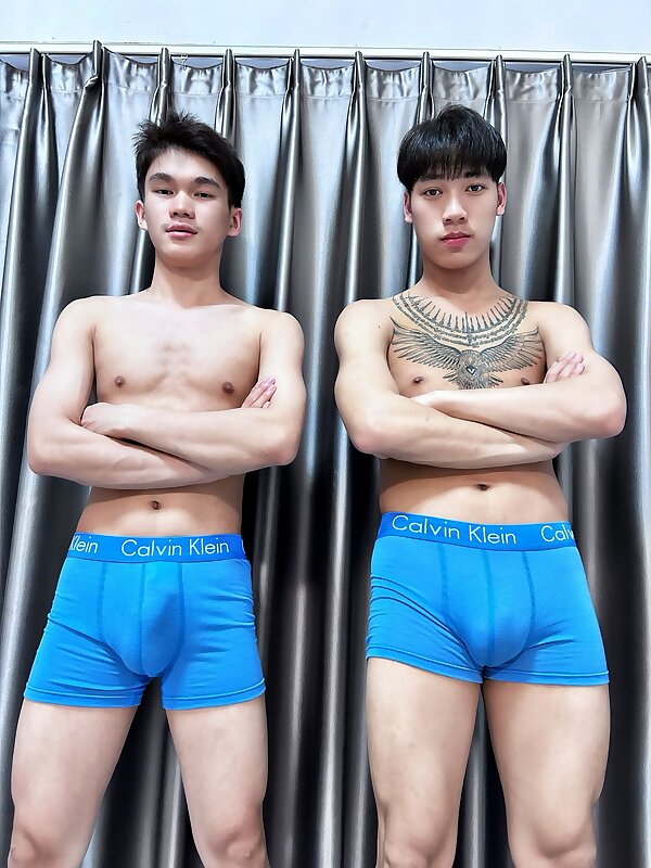 Next Image >>