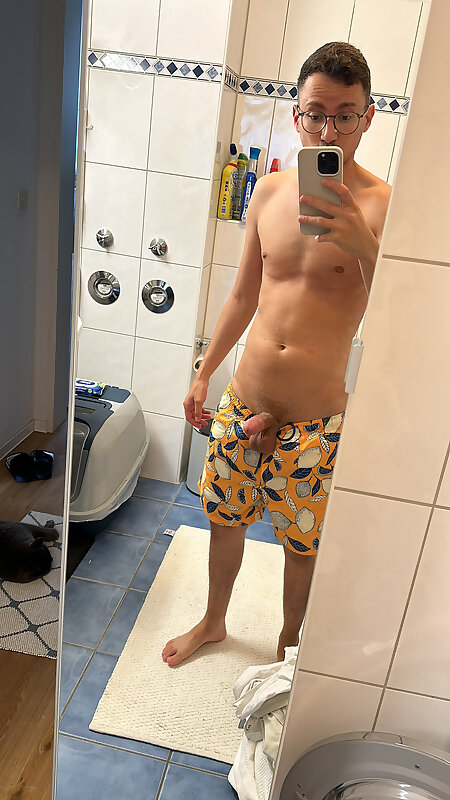 Next Image >>