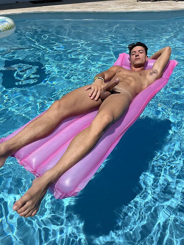 Next Image >>
